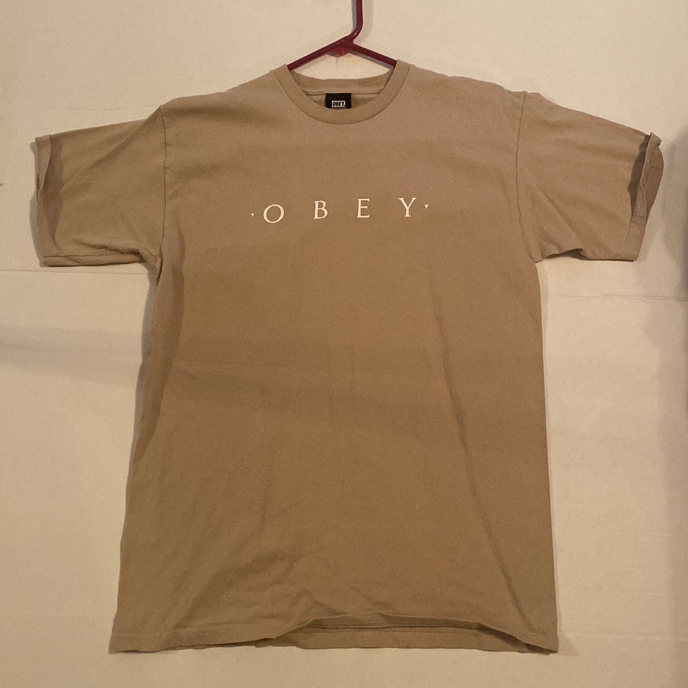 Obey t shirt